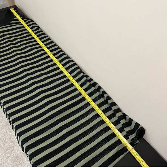 Karin Stevens Sleeveless Mesh Overlay Dress - Picture 13 of 15